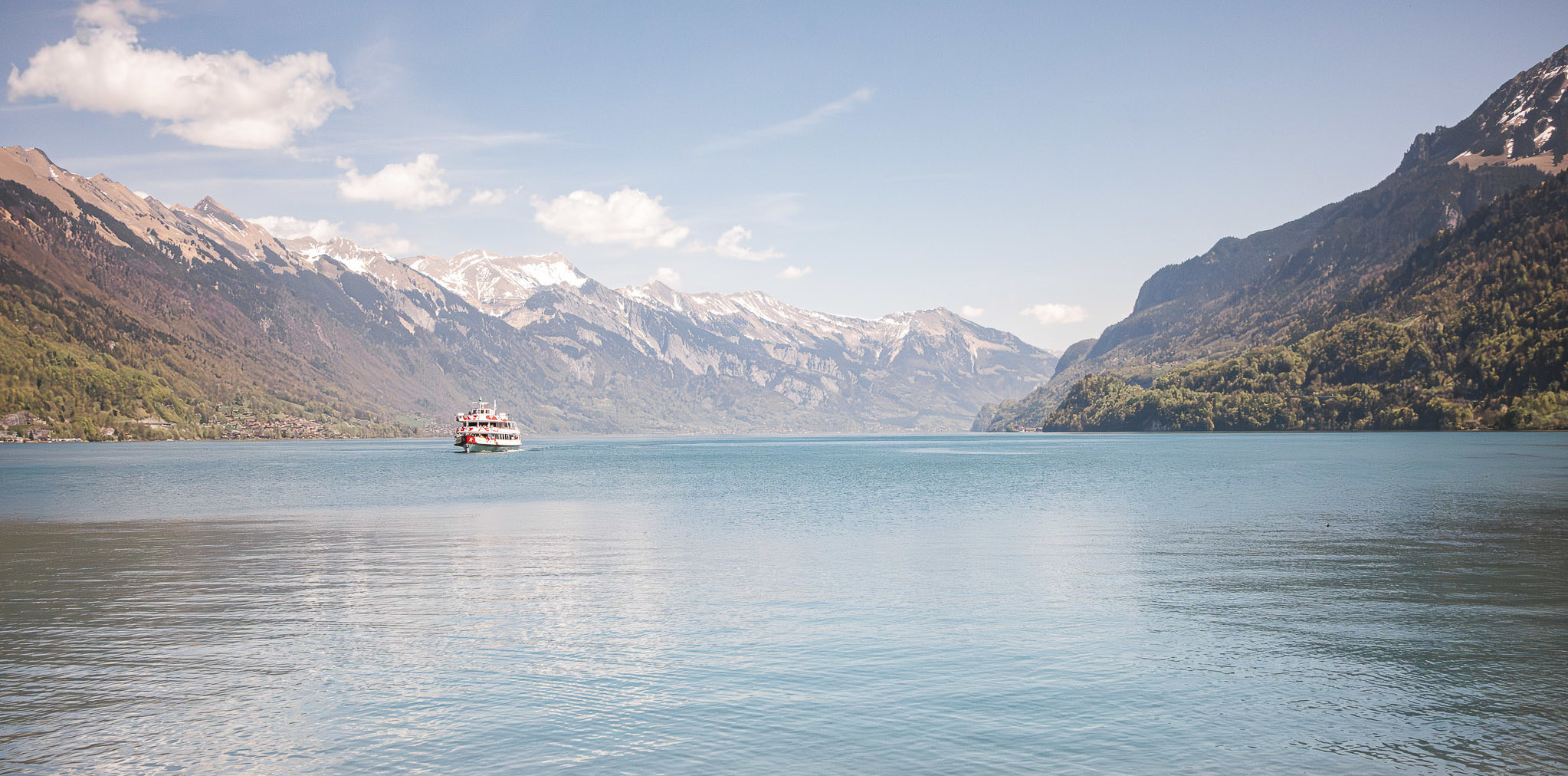View of Lake Brienz with a BLS boat, photographed from Bönigen.